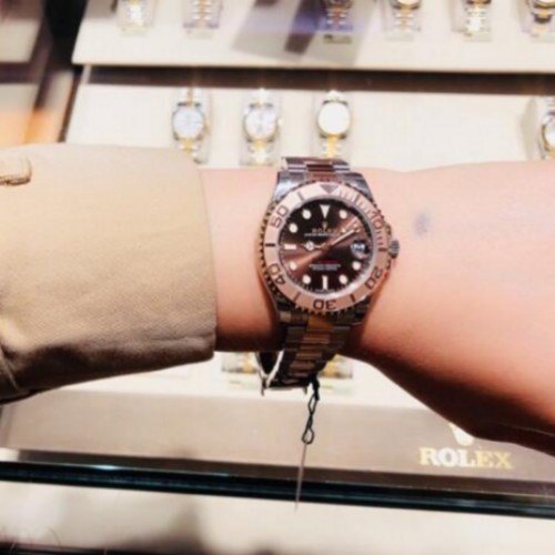 ヨットマスター 40 ブラック文字盤 腕時計